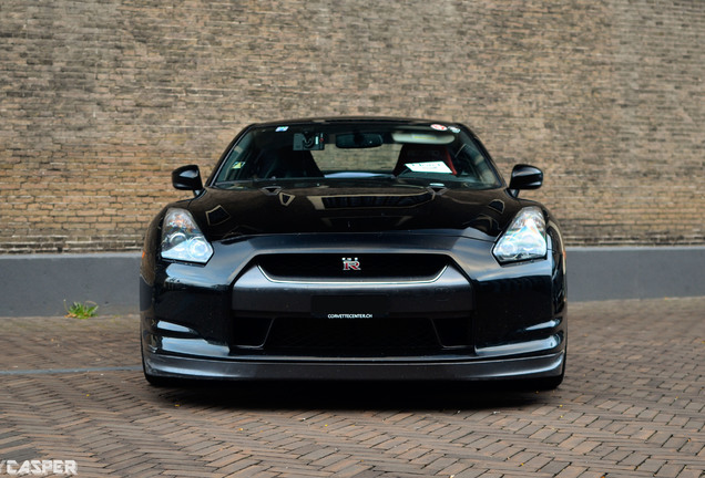 Nissan GT-R