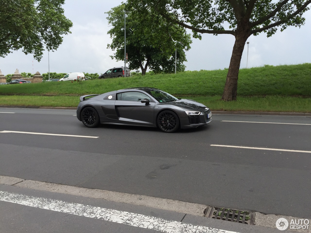 Audi R8 V10 Plus 2015