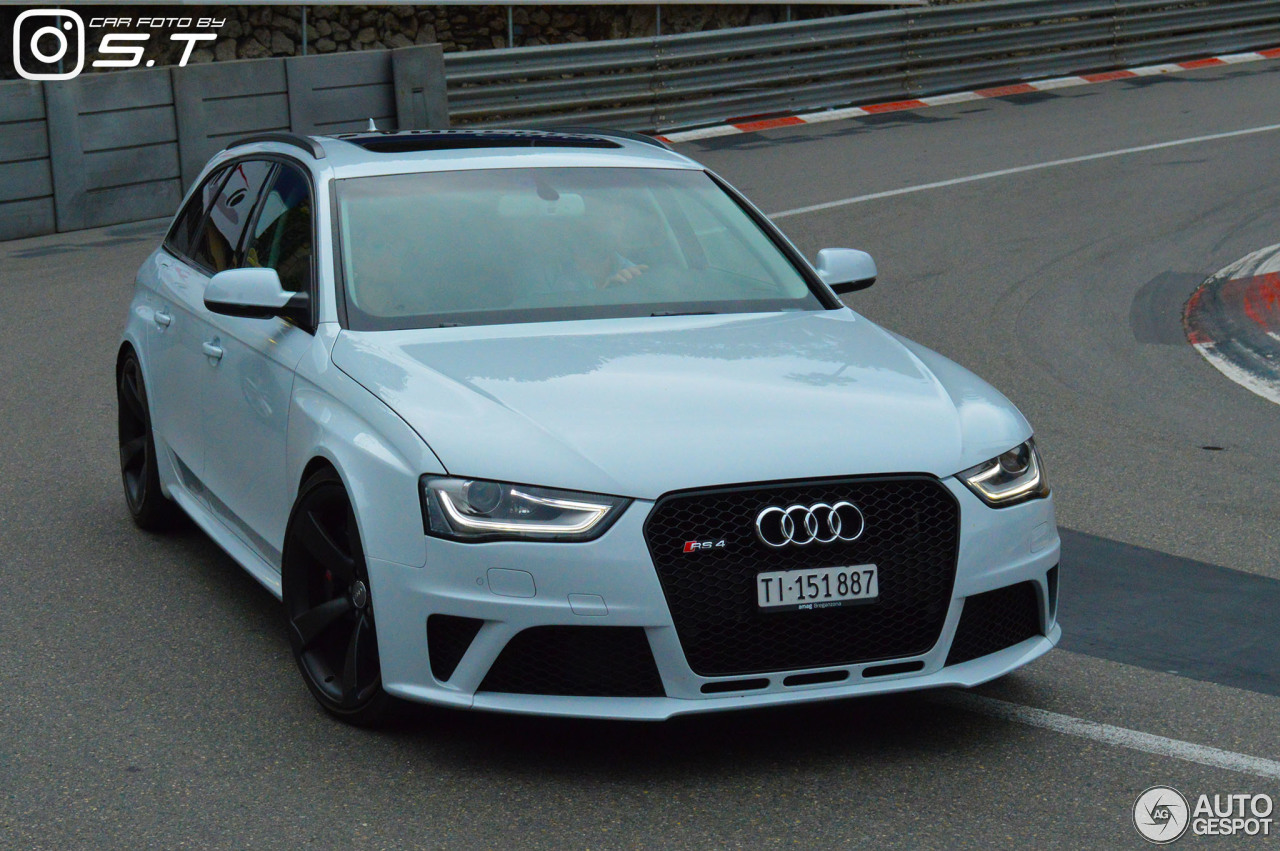 Audi RS4 Avant B8