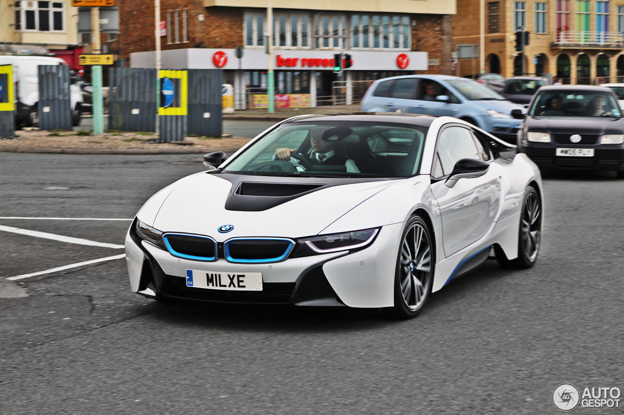 BMW i8