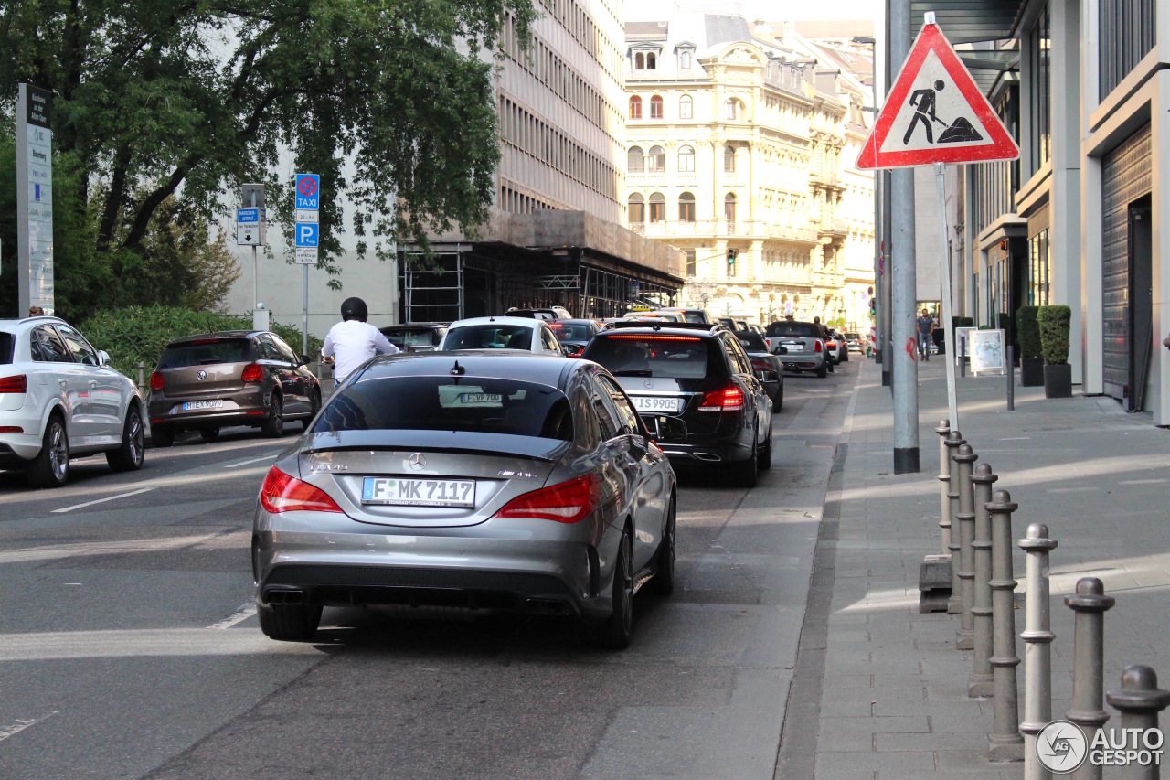 Mercedes-Benz CLA 45 AMG C117