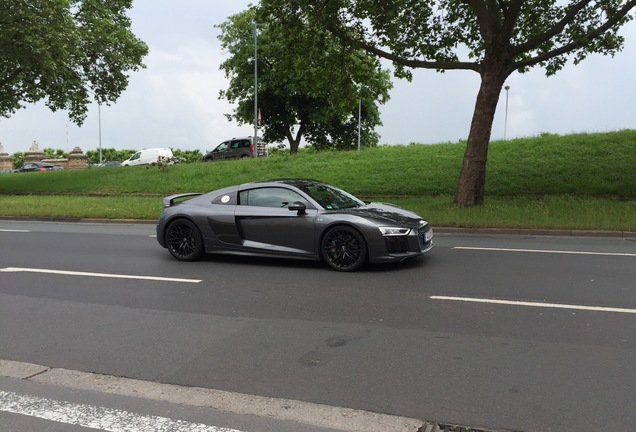 Audi R8 V10 Plus 2015