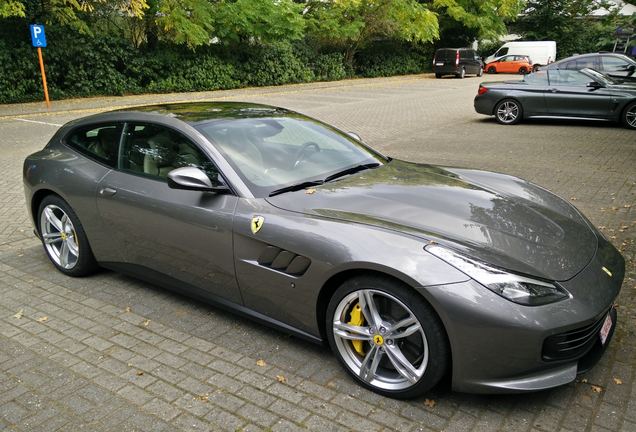 Ferrari GTC4Lusso