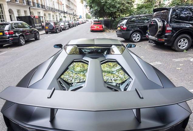 Lamborghini Aventador LP750-4 SuperVeloce Roadster