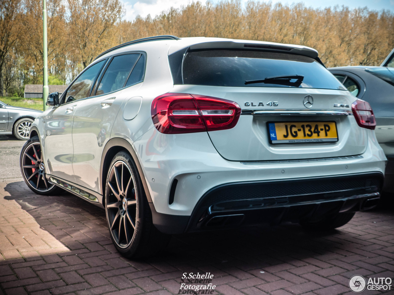 Mercedes-Benz GLA 45 AMG X156