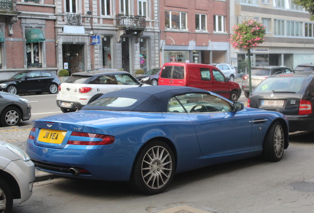 Aston Martin DB9 Volante