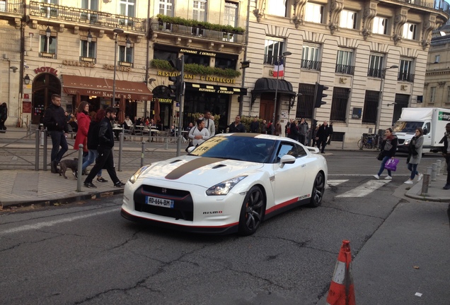 Nissan GT-R