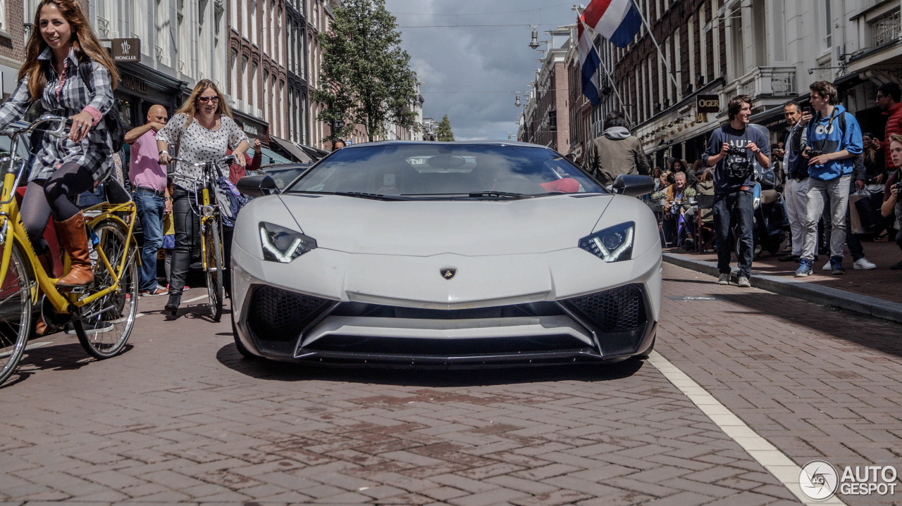 Lamborghini Aventador LP750-4 SuperVeloce Roadster