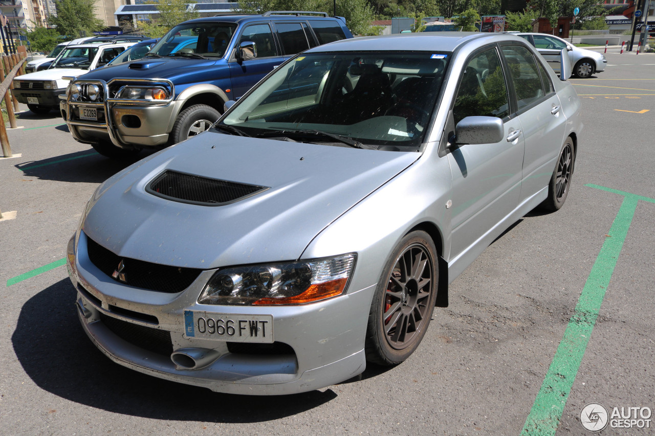 Mitsubishi Lancer Evolution IX