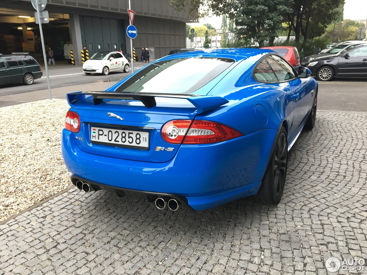 Jaguar XKR-S 2012