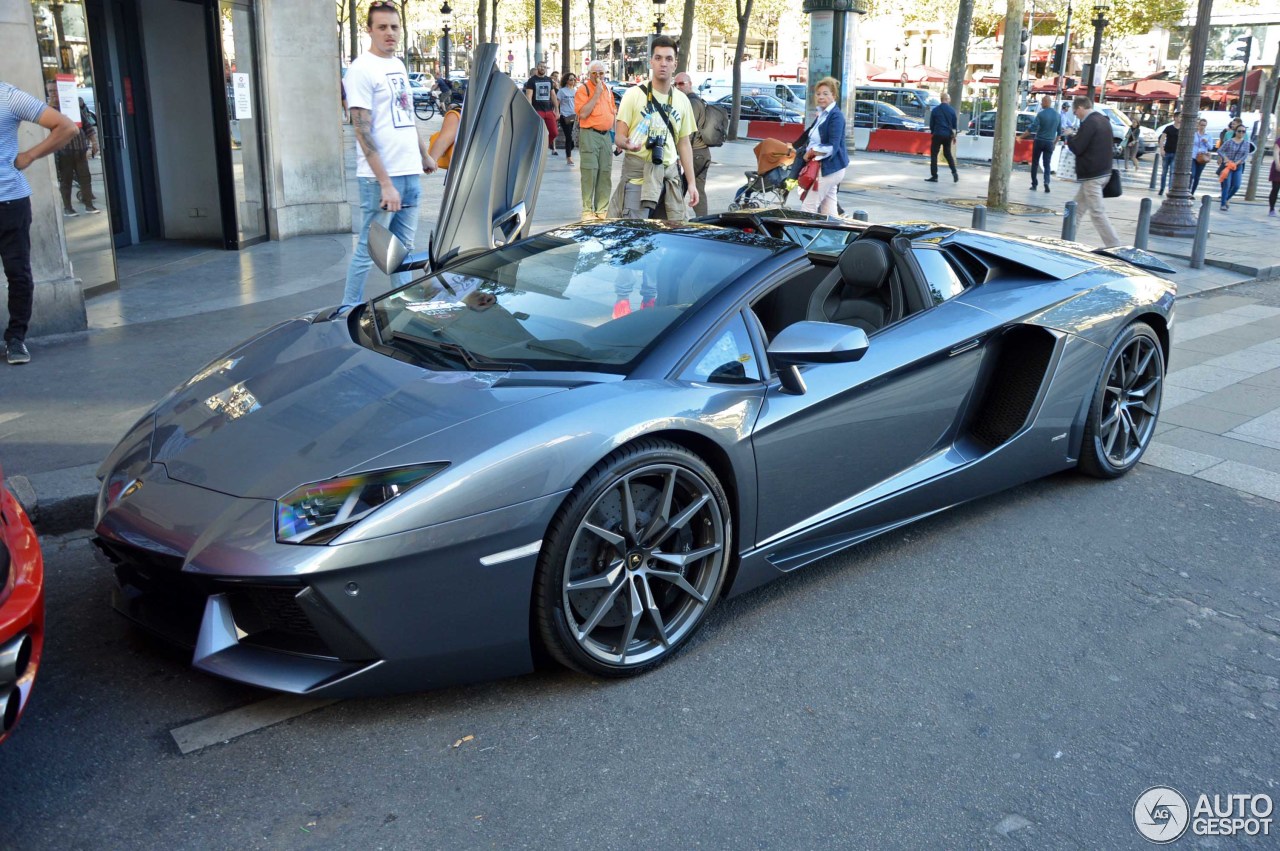 Lamborghini Aventador LP700-4 Roadster