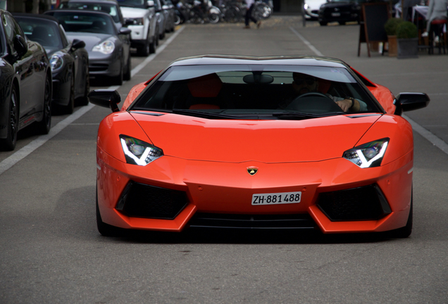 Lamborghini Aventador LP700-4