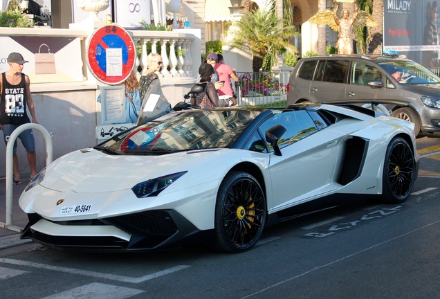 Lamborghini Aventador LP750-4 SuperVeloce Roadster