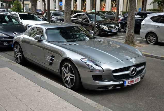 Mercedes-Benz SLS AMG