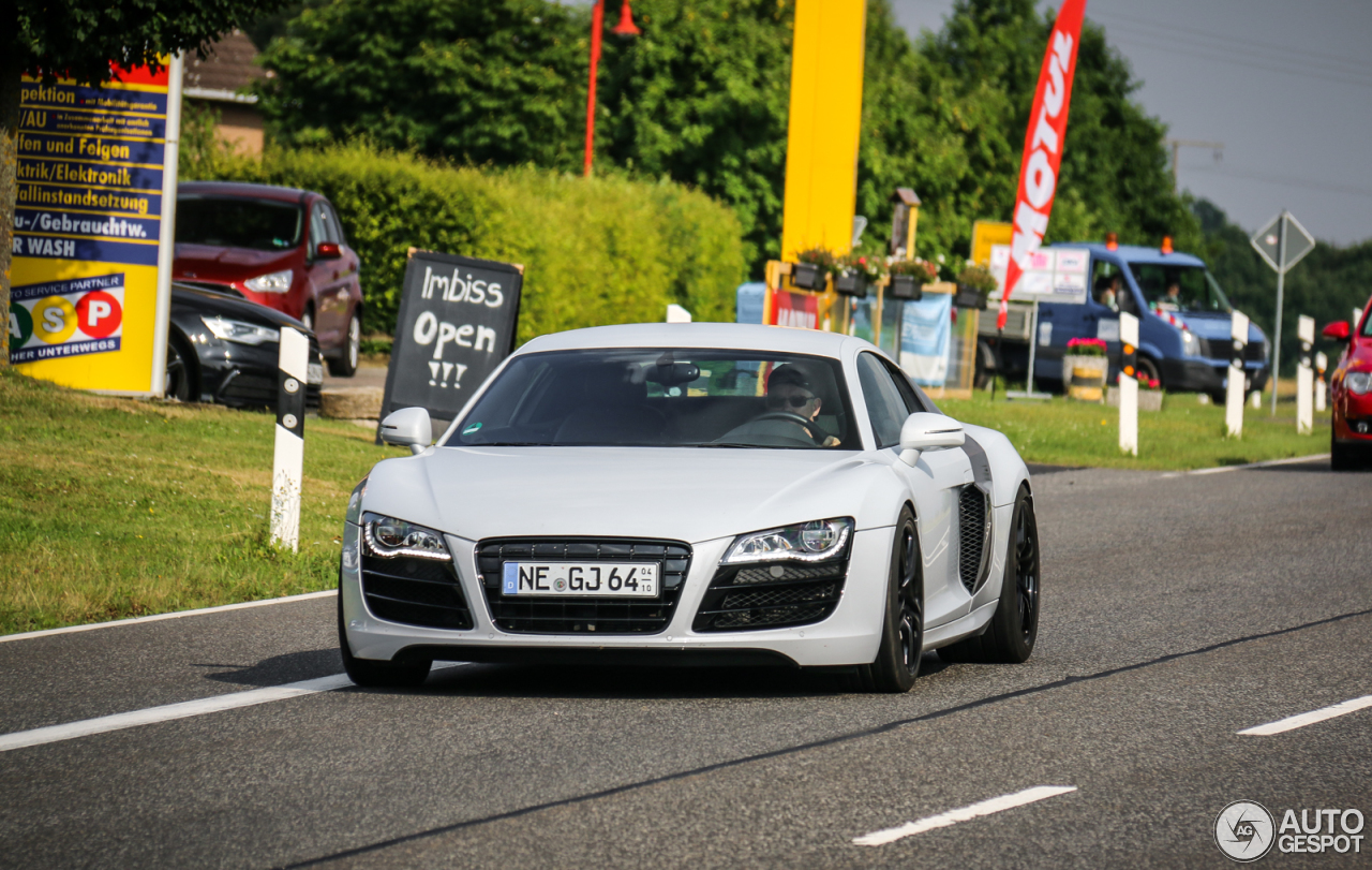 Audi R8 V10