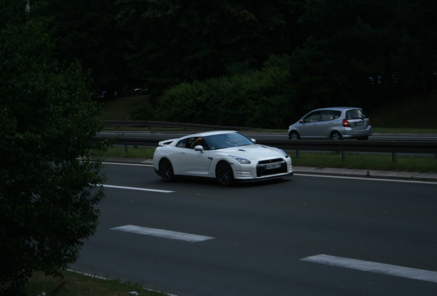 Nissan GT-R 2011