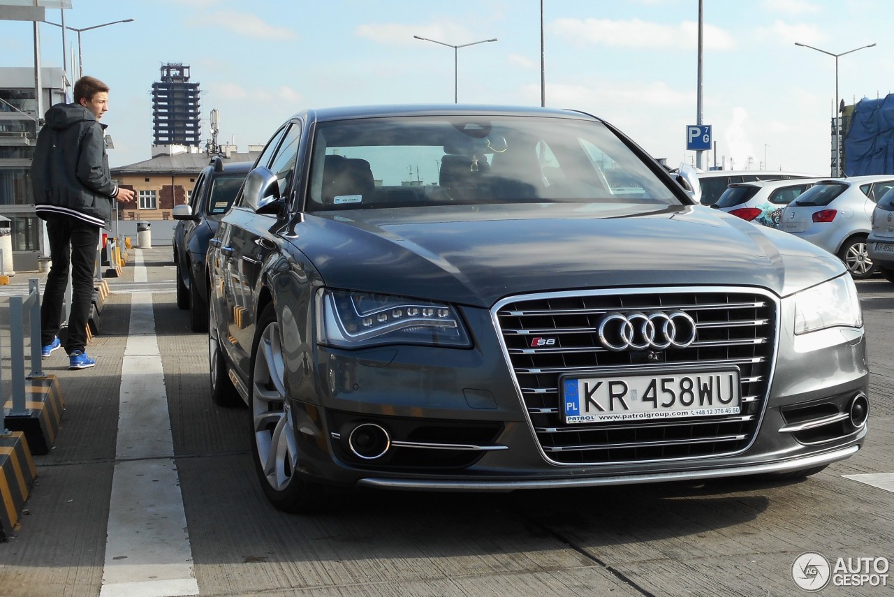 Audi S8 D4