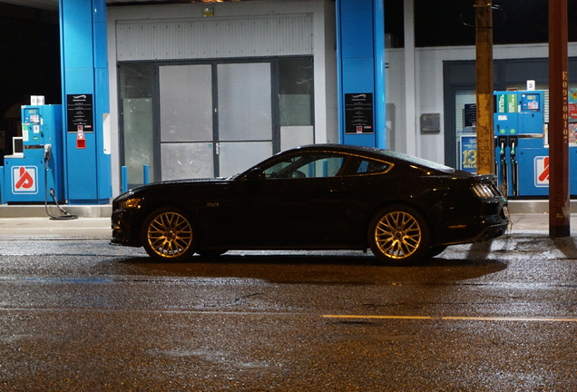 Ford Mustang GT 2015