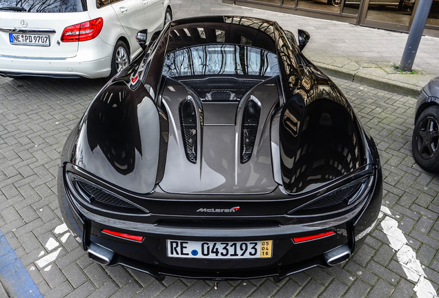 McLaren 570S