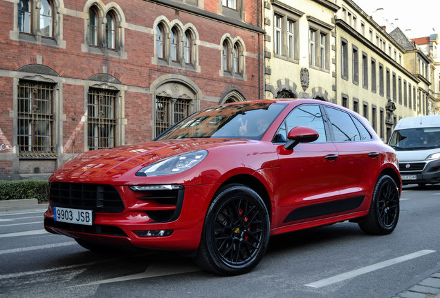 Porsche 95B Macan GTS