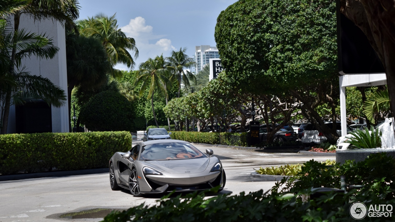 McLaren 570S