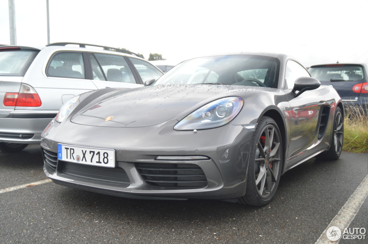 Porsche 718 Cayman S