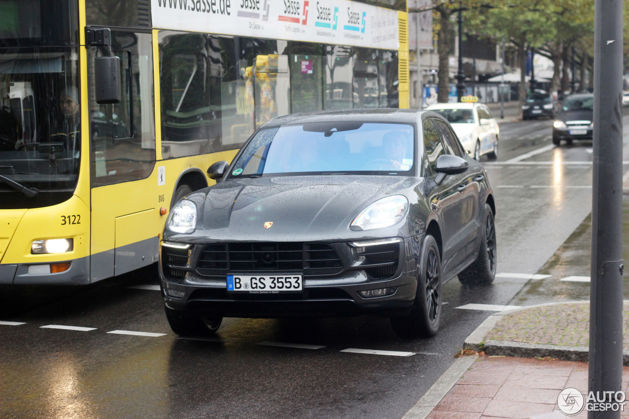 Porsche 95B Macan GTS