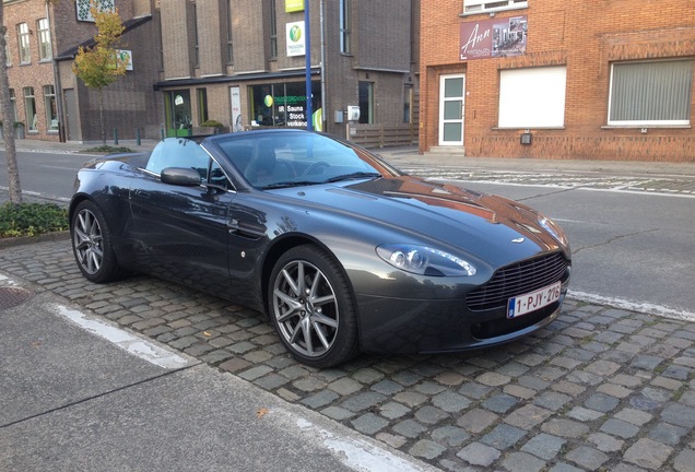 Aston Martin V8 Vantage Roadster