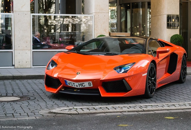 Lamborghini Aventador LP700-4 Roadster