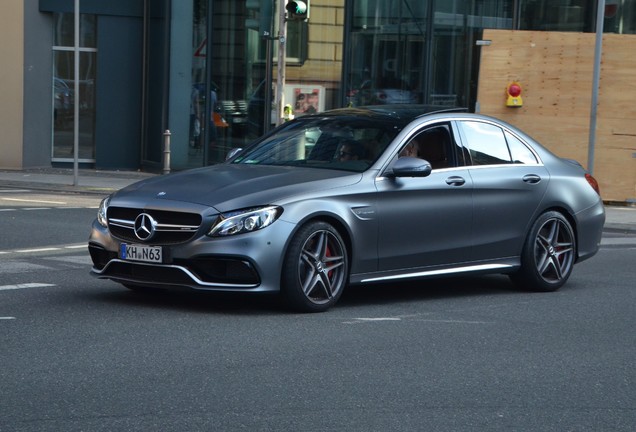 Mercedes-AMG C 63 S W205