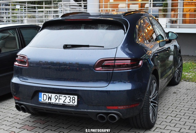 Porsche 95B Macan GTS