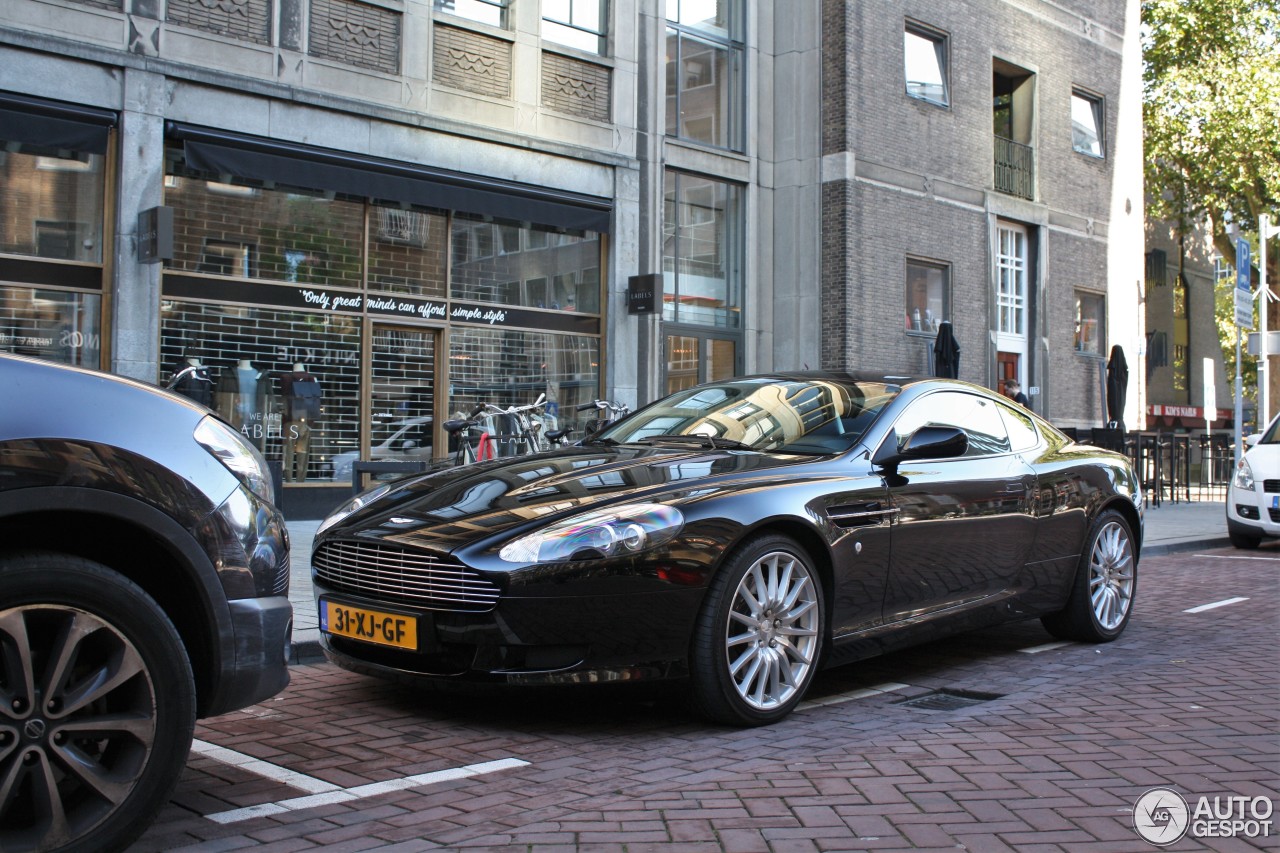 Aston Martin DB9