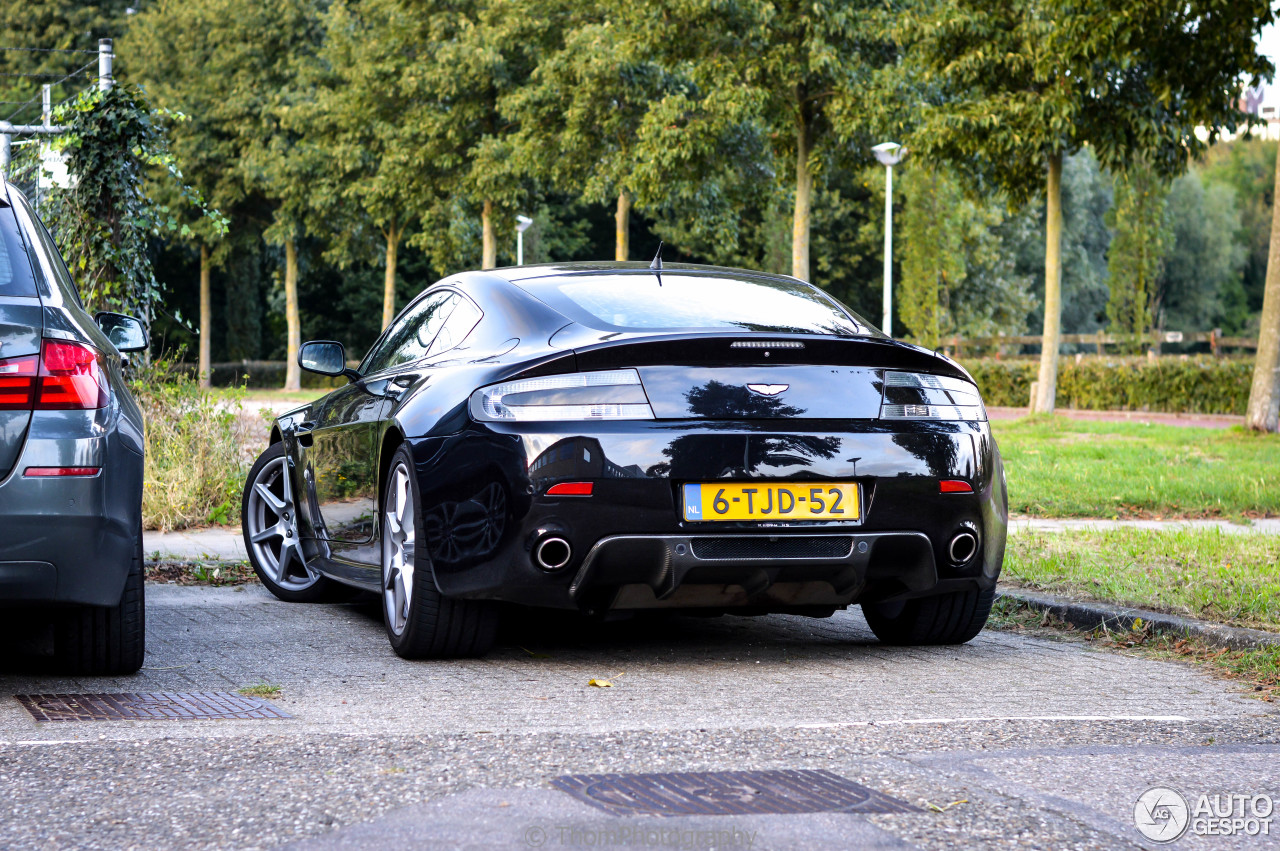 Aston Martin V8 Vantage