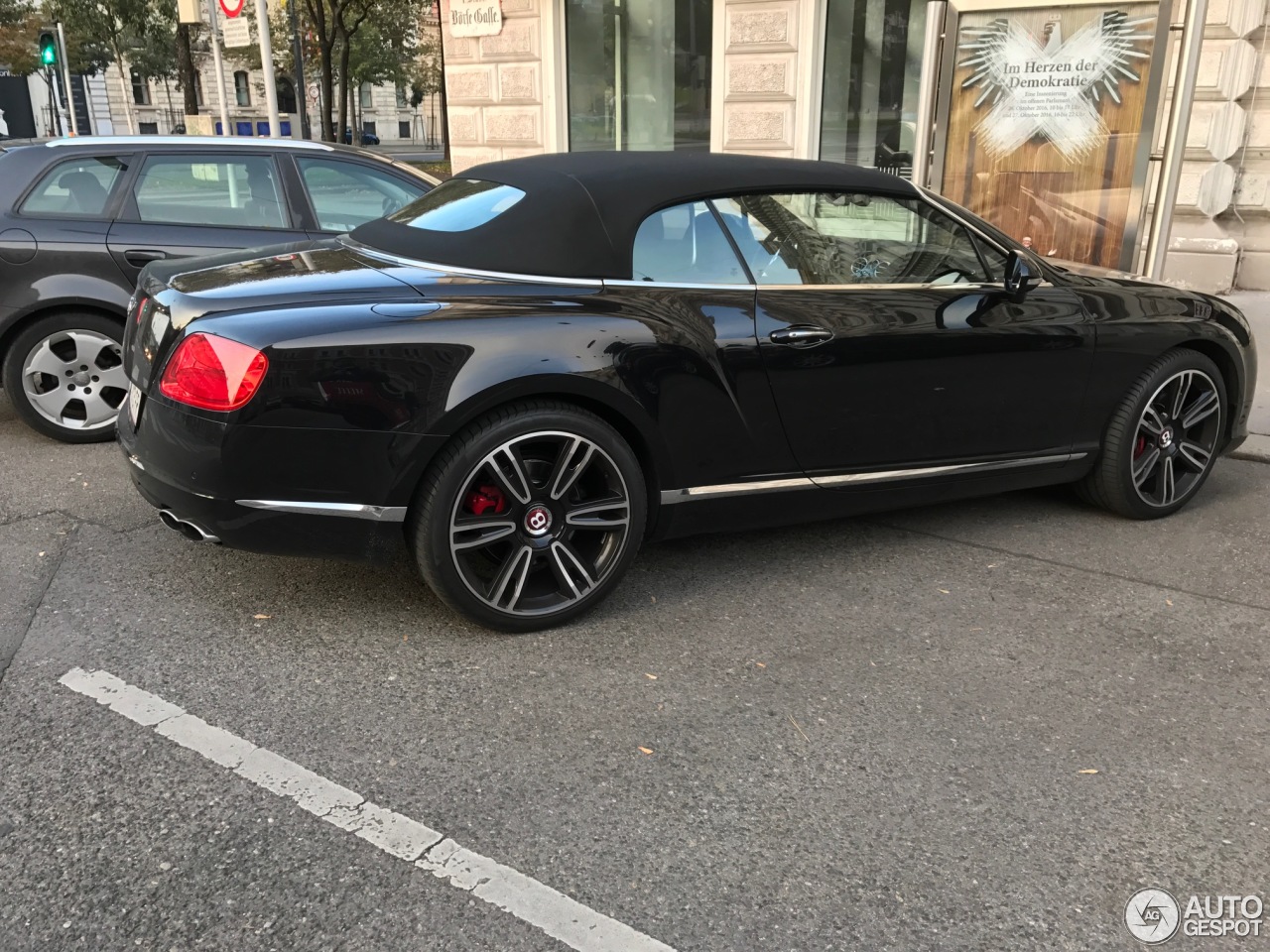 Bentley Continental GTC V8