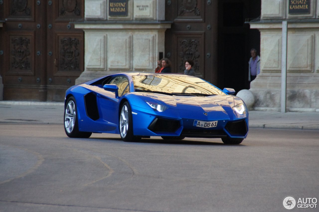 Lamborghini Aventador LP700-4