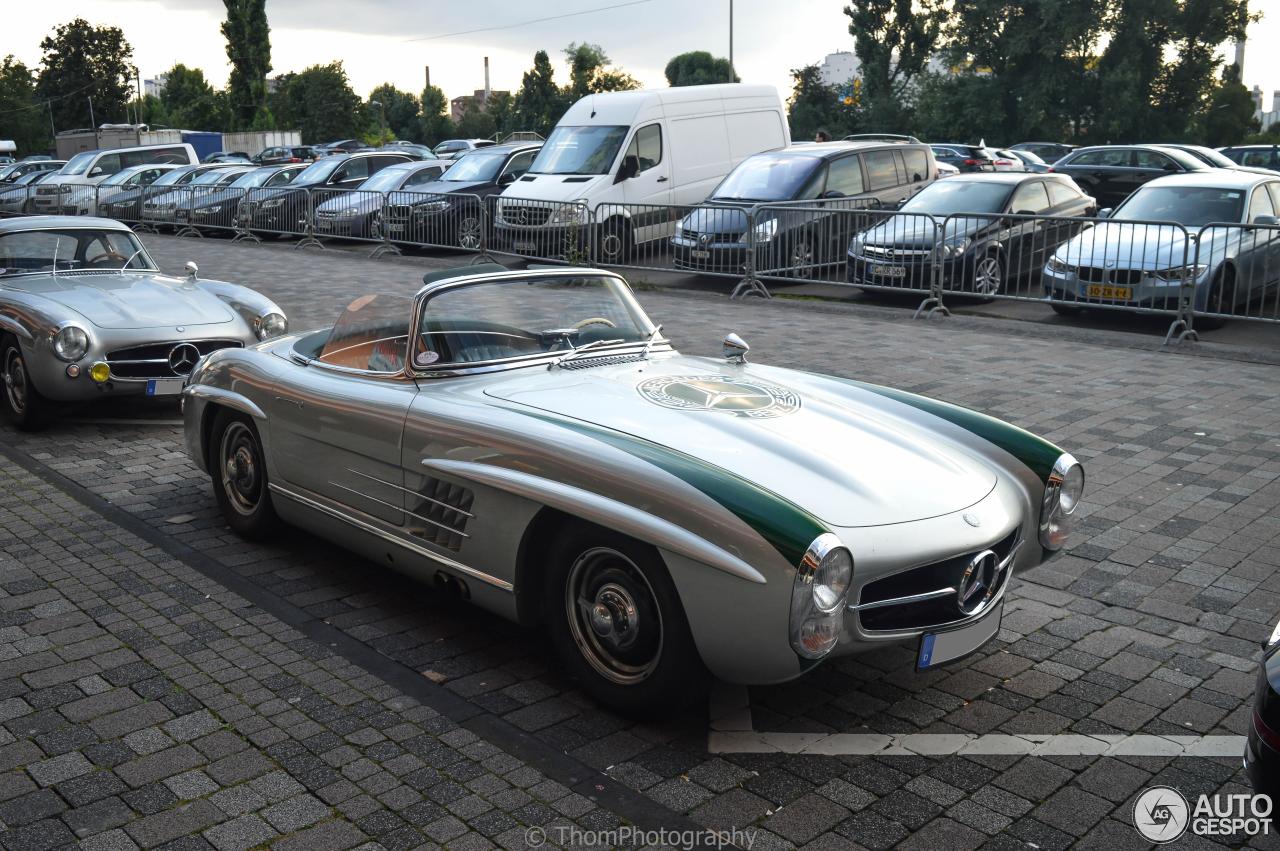 Mercedes-Benz 300SL Roadster