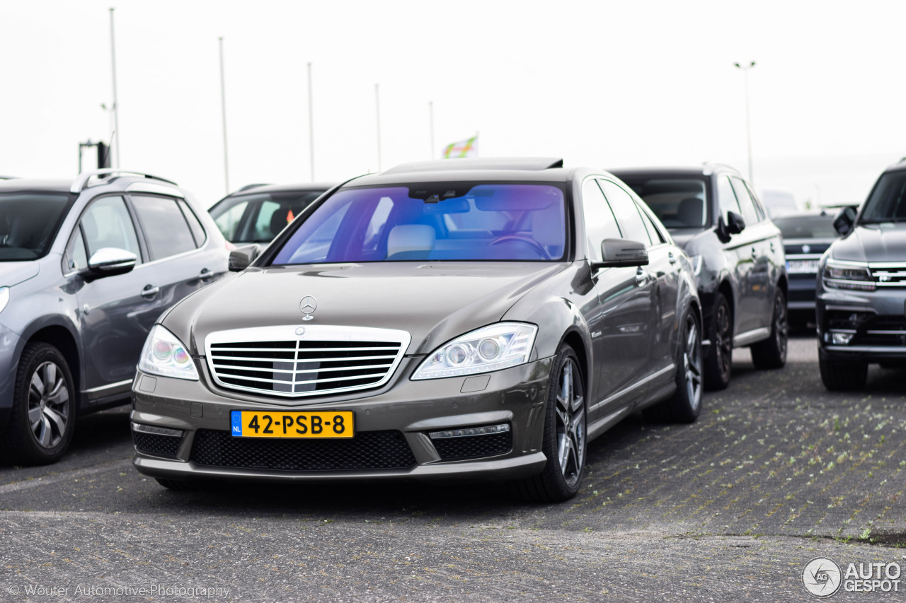 Mercedes-Benz S 63 AMG W221 2011