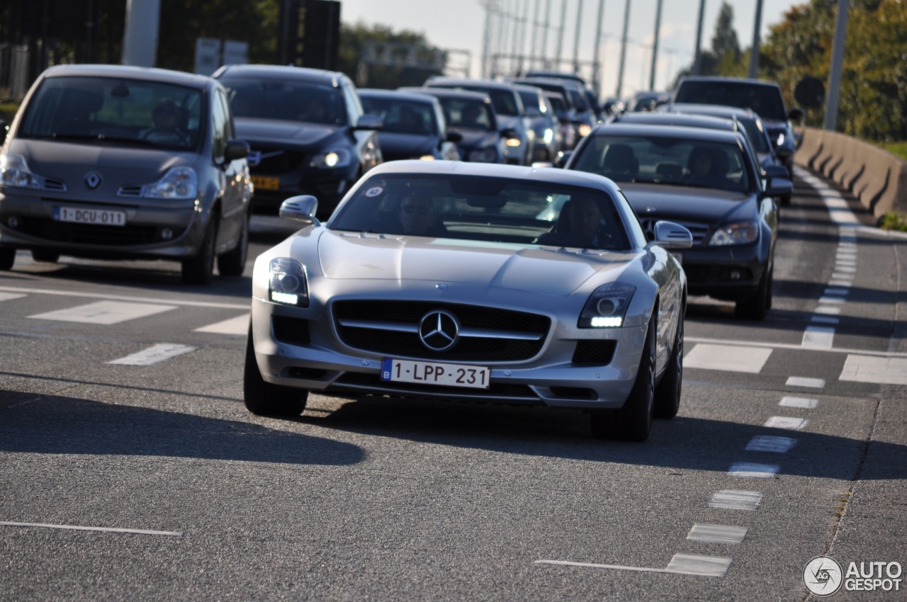 Mercedes-Benz SLS AMG