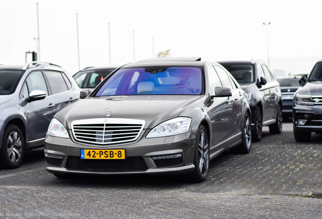 Mercedes-Benz S 63 AMG W221 2011