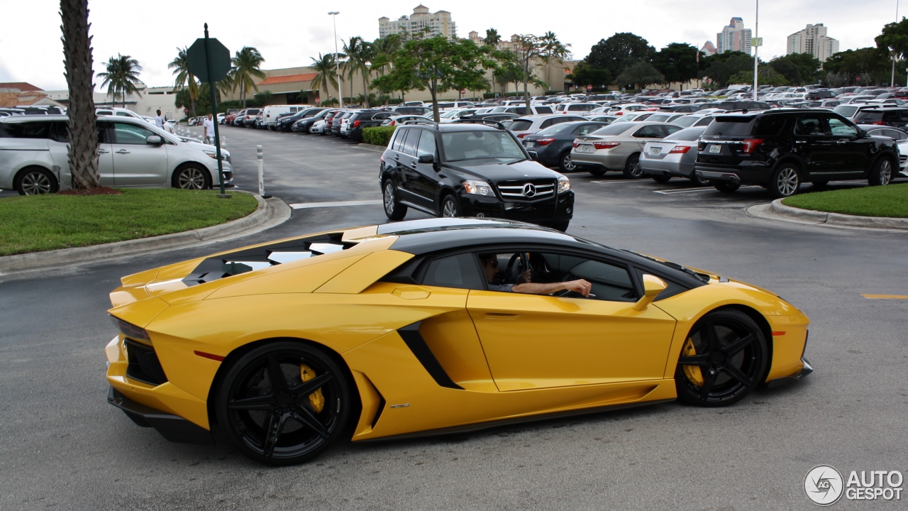 Lamborghini Aventador LP700-4