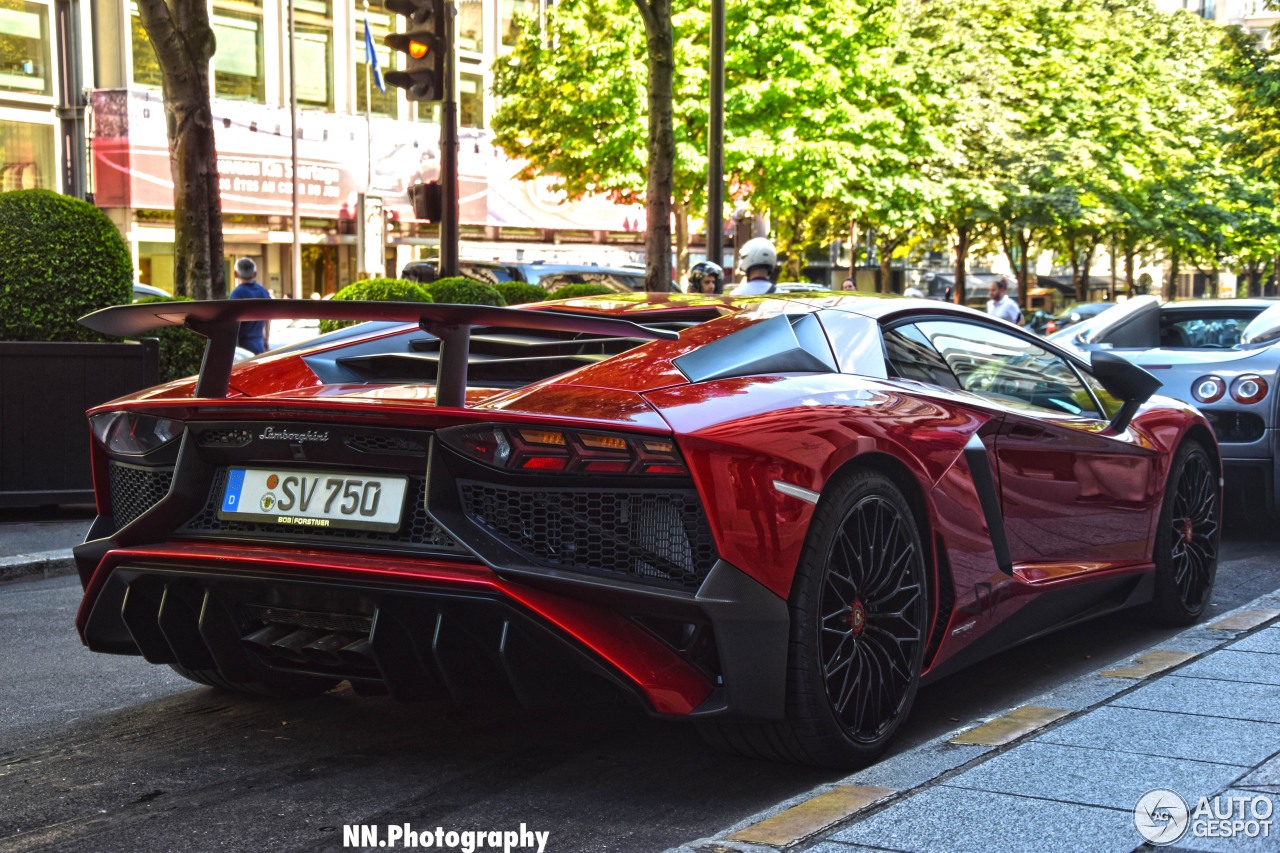 Lamborghini Aventador LP750-4 SuperVeloce