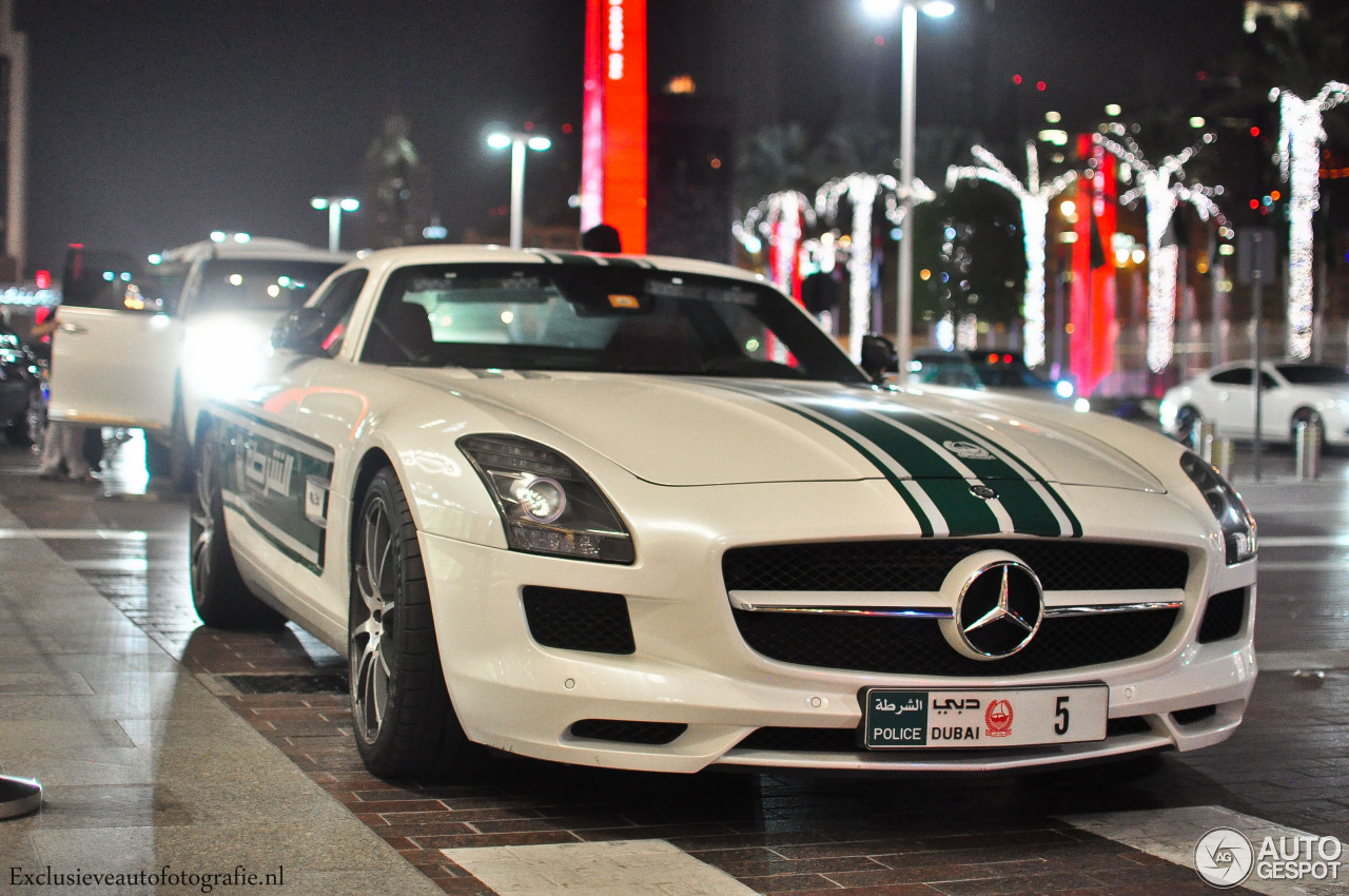 Mercedes-Benz SLS AMG