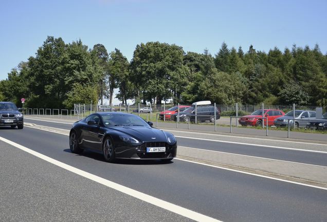 Aston Martin V8 Vantage 2012