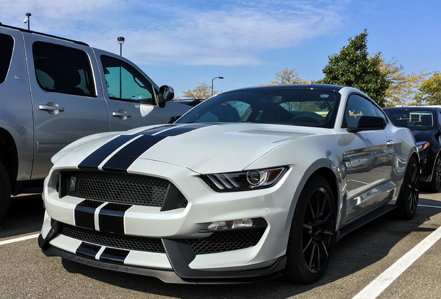 Ford Mustang Shelby GT350 2015