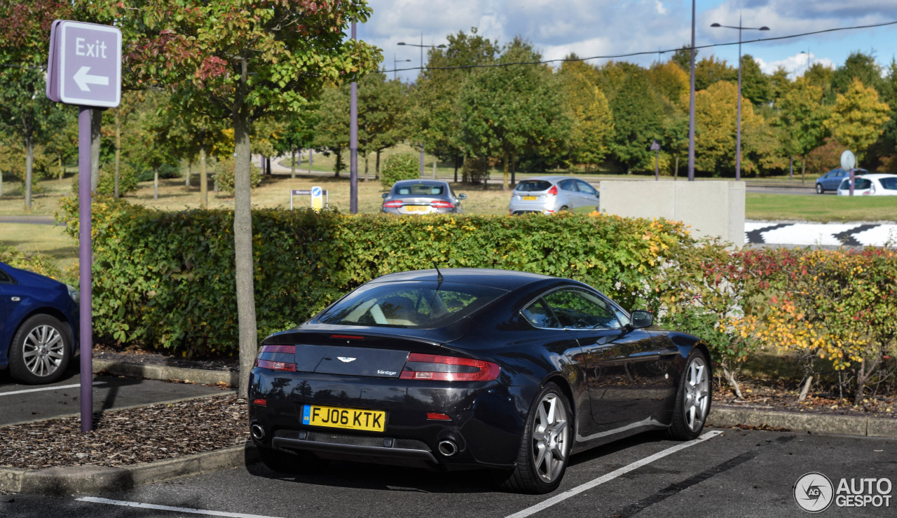 Aston Martin V8 Vantage