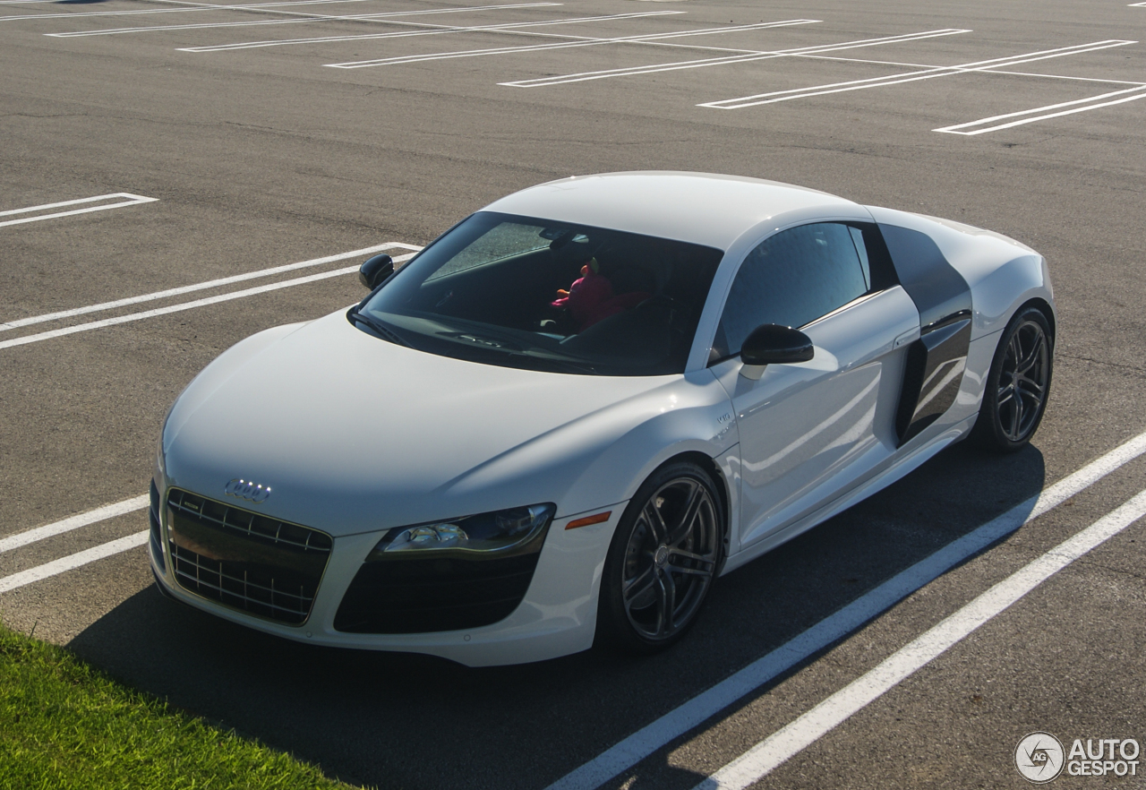 Audi R8 V10