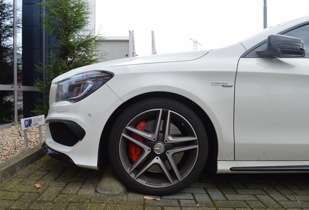 Mercedes-Benz CLA 45 AMG C117