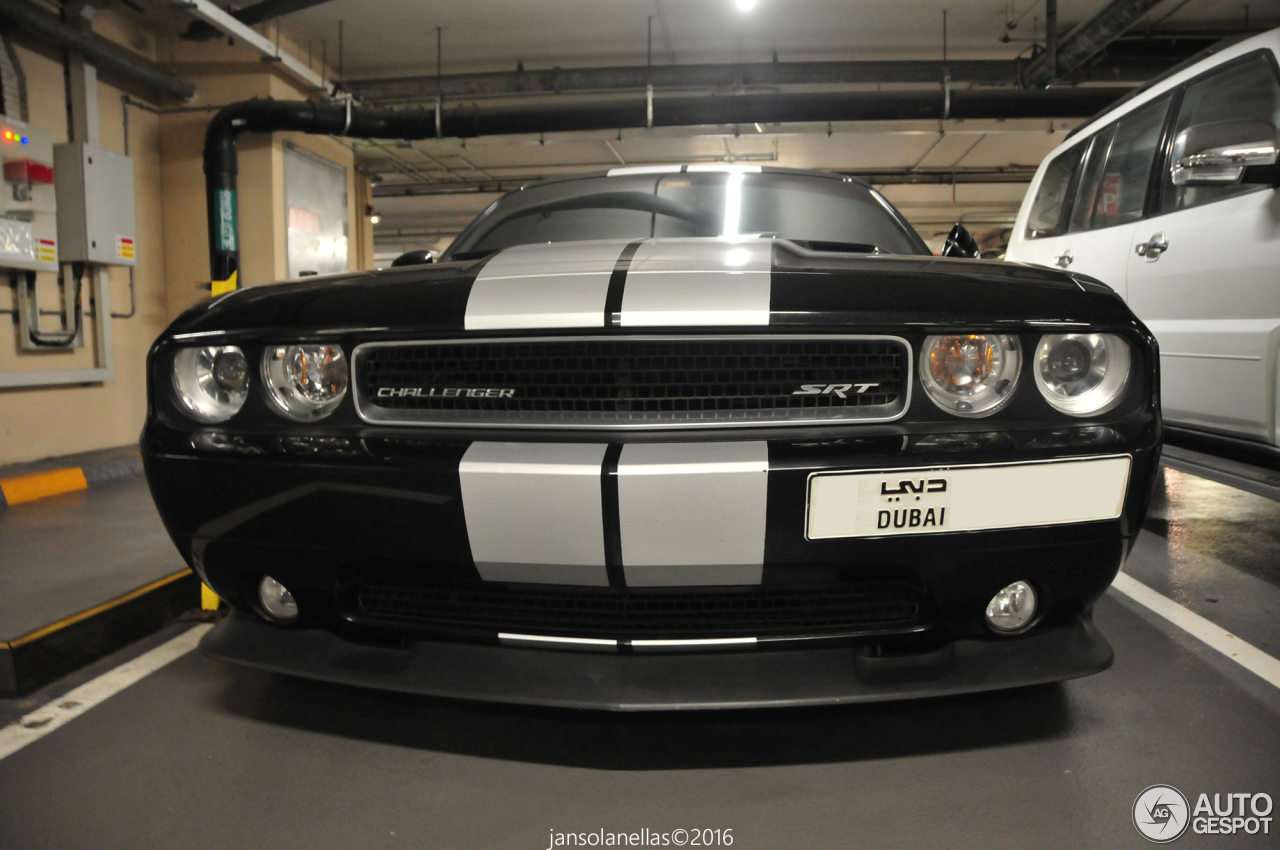 Dodge Challenger SRT-8 392