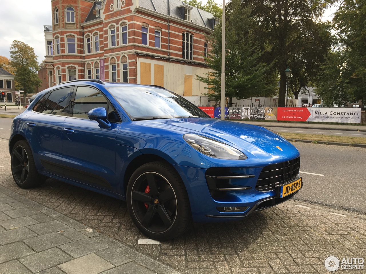 Porsche 95B Macan Turbo