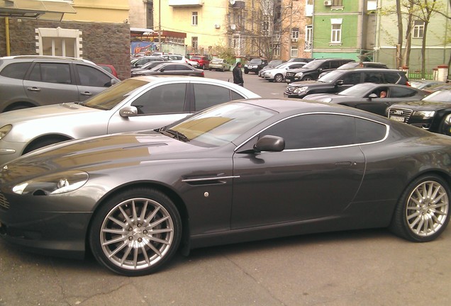 Aston Martin DB9